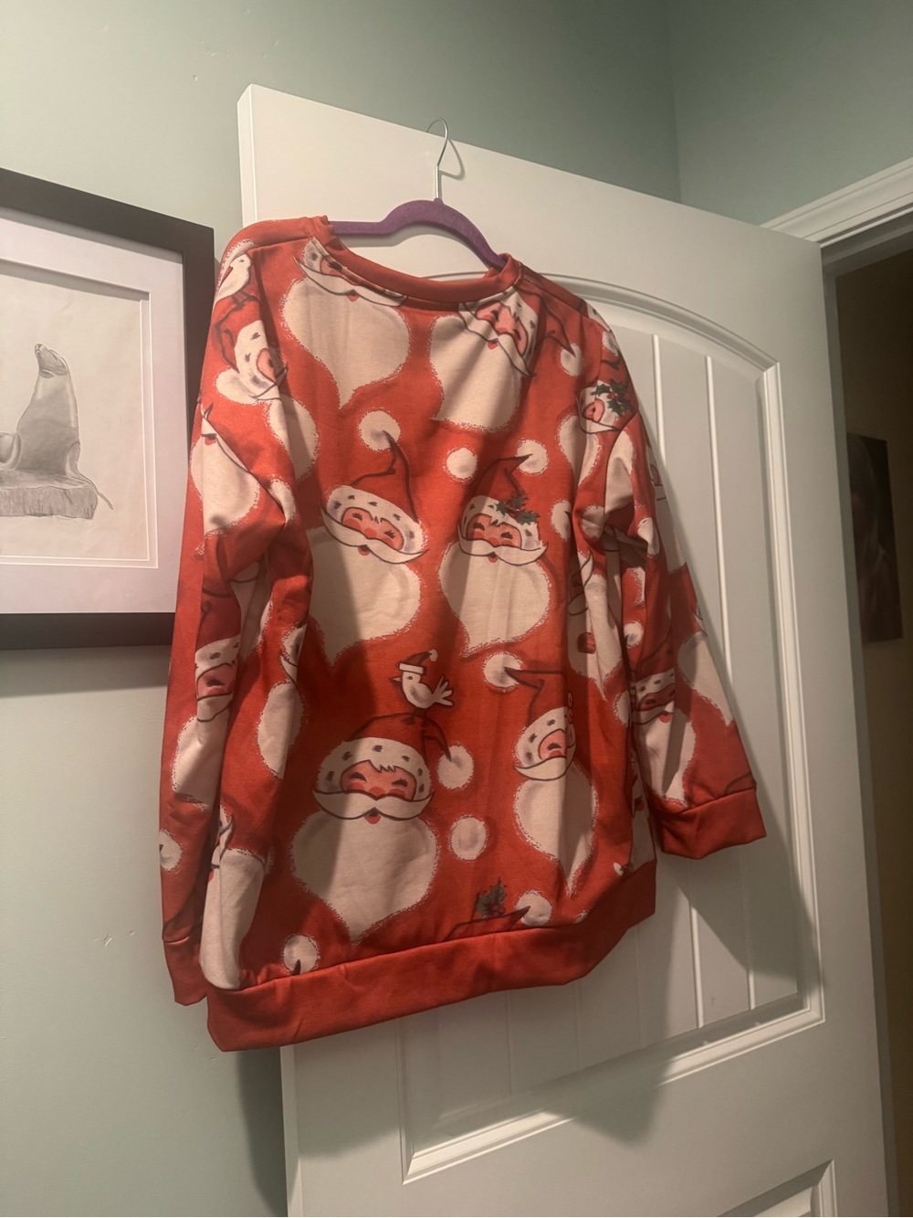 Red Santa Print Women's Holiday Sweatshirt